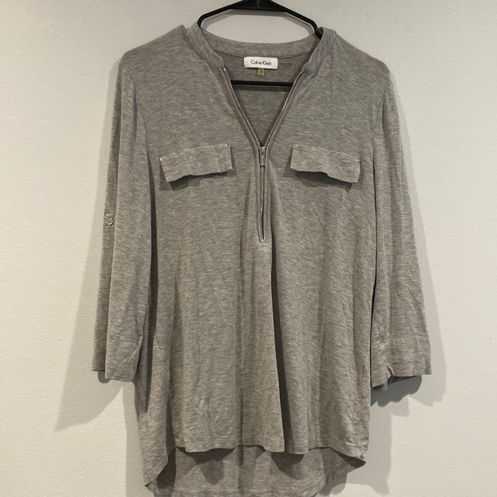 Calvin Klein Half Zip Gray 3/4 Length Sleeve Blouse w/ Faux Pockets - Size Small